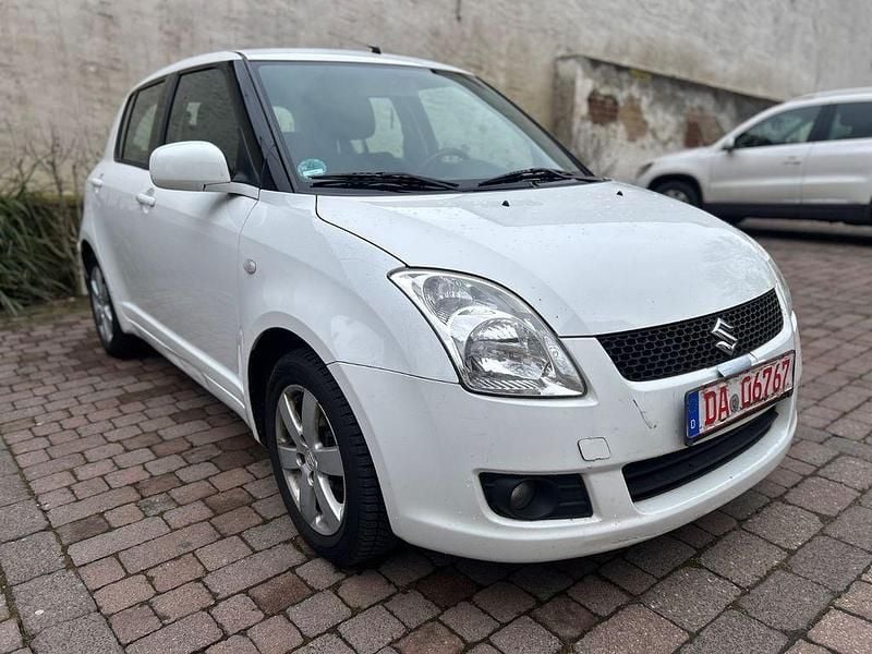 Gebraucht Suzuki Swift Club 92 PS (67 kW) 2009 Weiß Kleinwagen