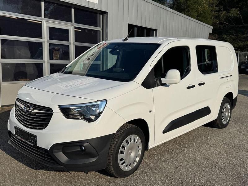 Gebraucht Opel Combo Edition 131 PS (96 kW) 2020 Weiß Van / Kleinbus