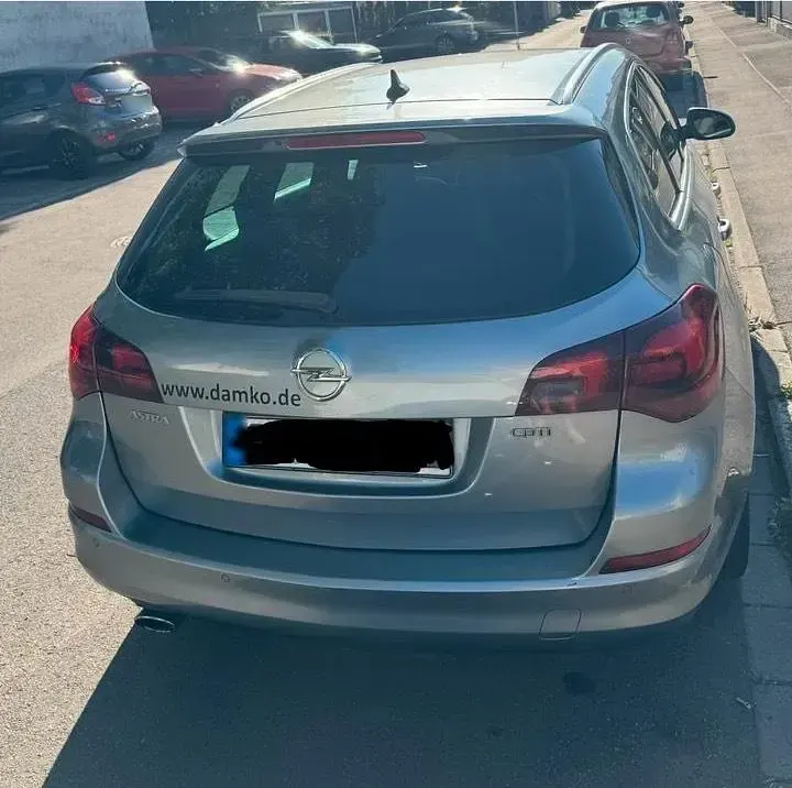 Gebraucht Opel Astra 165 PS (121 kW) 2012 Grau Kombi