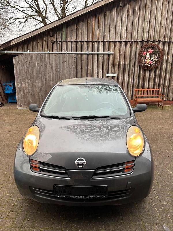 Grau Gebraucht 2004 Nissan Micra Kleinwagen | 500 € (Superpreis) - Bild 1/4