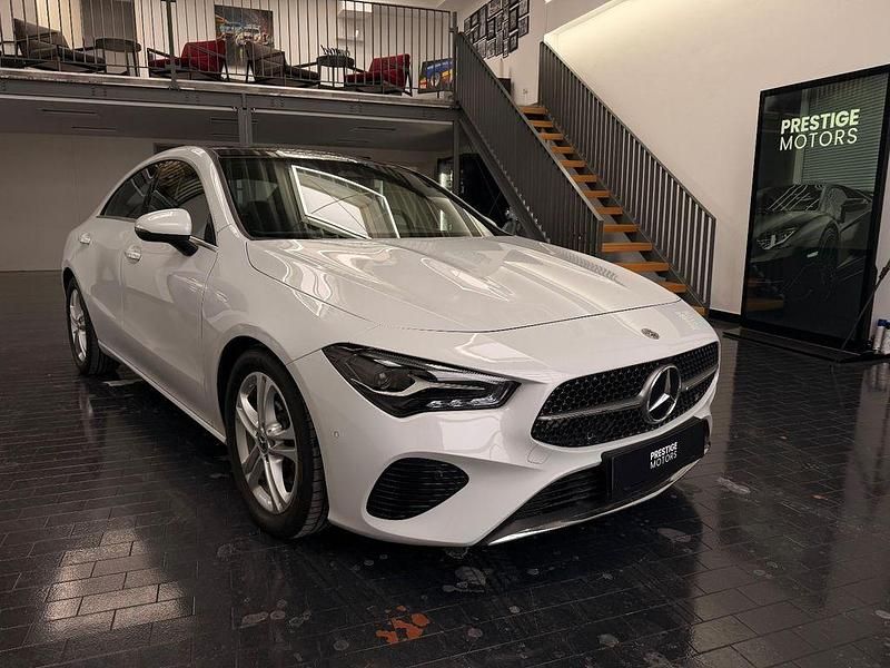 Gebraucht Mercedes CLA180 116 PS (85 kW) 2023 Weiß Limousine