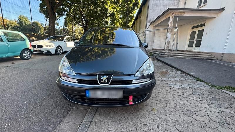 Grau Gebraucht 2003 Peugeot 807 Van / Kleinbus | 1.350 € (Fairer Preis) - Bild 1/4