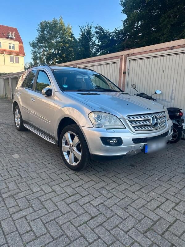 Silber Gebraucht 2008 Mercedes ML320 SUV | 6.400 € (Superpreis) - Bild 1/4