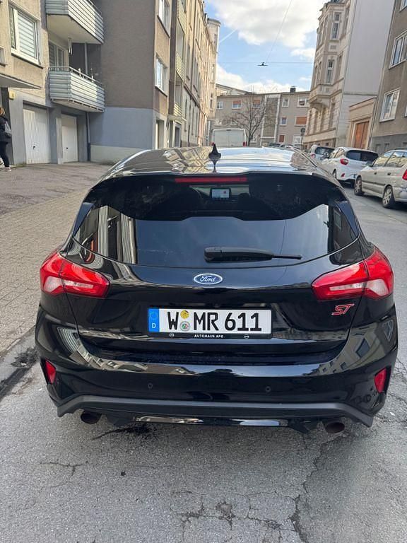 Gebraucht Ford Focus ST 280 PS (205 kW) 2020 Schwarz Limousine