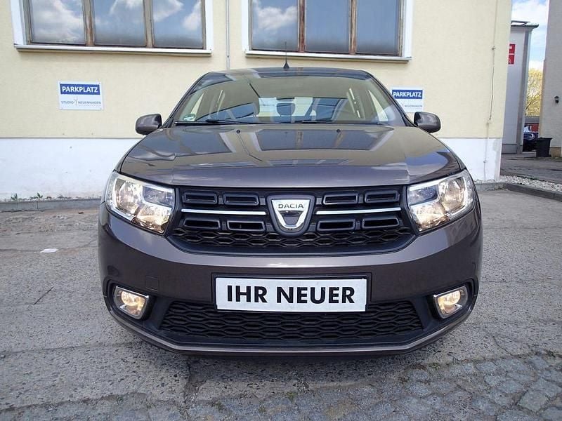 Gebraucht Dacia Sandero Comfort 75 PS (55 kW) 2020 Braun Limousine