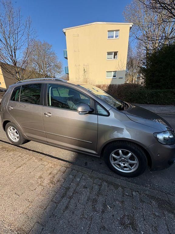 Gebraucht VW Golf Plus Cross Highline 122 PS (89 kW) 2009 Braun Van / Kleinbus