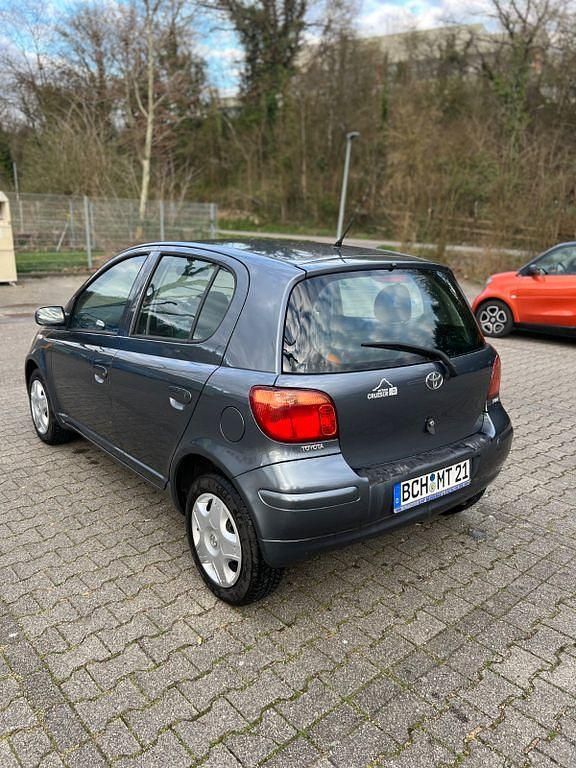 Gebraucht Toyota Yaris 87 PS (63 kW) 2005 Grau Limousine