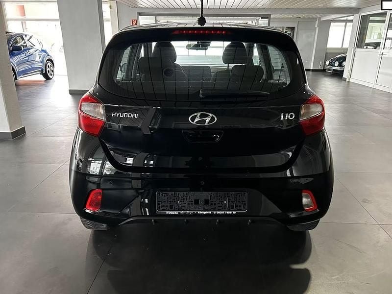 Gebraucht Hyundai i10 Select 67 PS (49 kW) 2021 Schwarz Kleinwagen