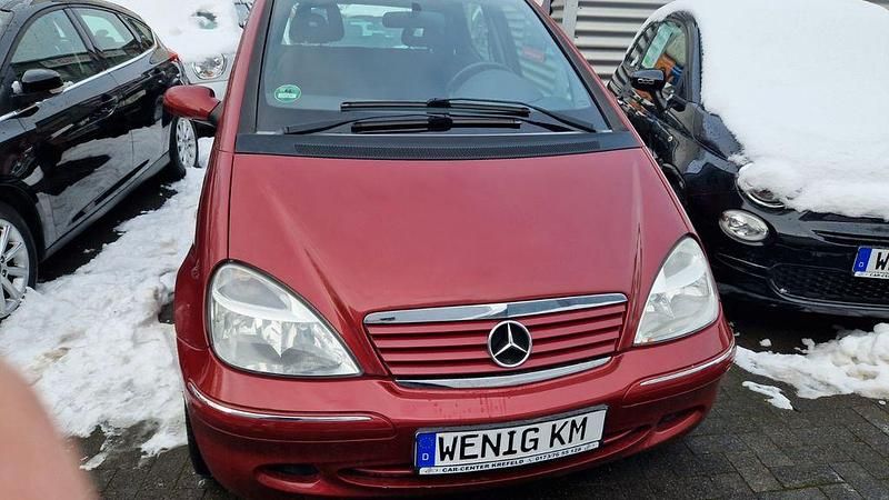 Gebraucht Mercedes A160 Elegance 102 PS (75 kW) 2001 Rot Van / Kleinbus