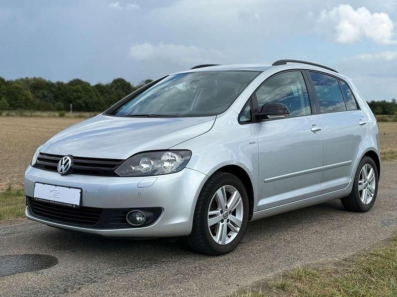 Reflexsilber Gebraucht 2012 VW Golf VII Match Kombi | 5.399 € (Fairer Preis) - Bild 1/4