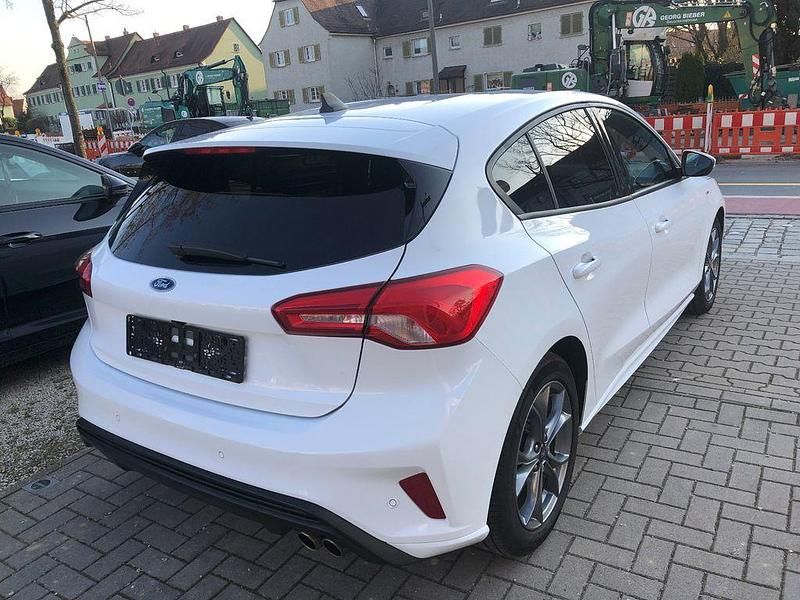 Gebraucht Ford Focus ST-Line 150 PS (110 kW) 2021 Weiß Limousine