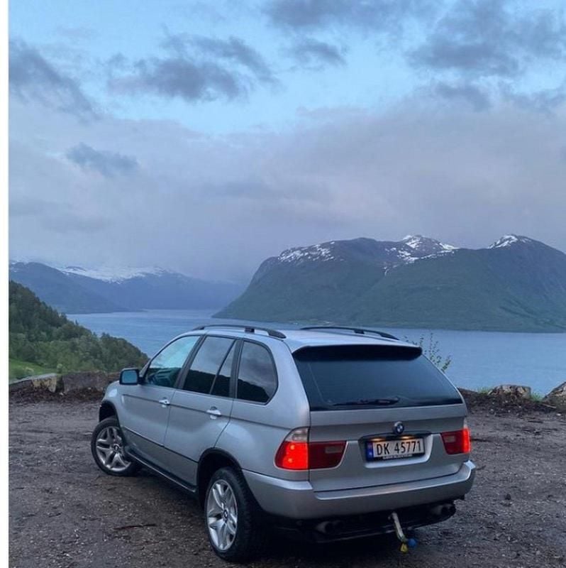 Grau Gebraucht 2002 BMW X5 SUV | 3.100 € - Bild 1/4