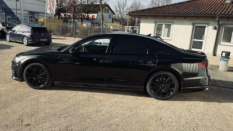 Gebraucht Audi S8 571 PS (419 kW) 2020 Vesuvgrau metallic Limousine