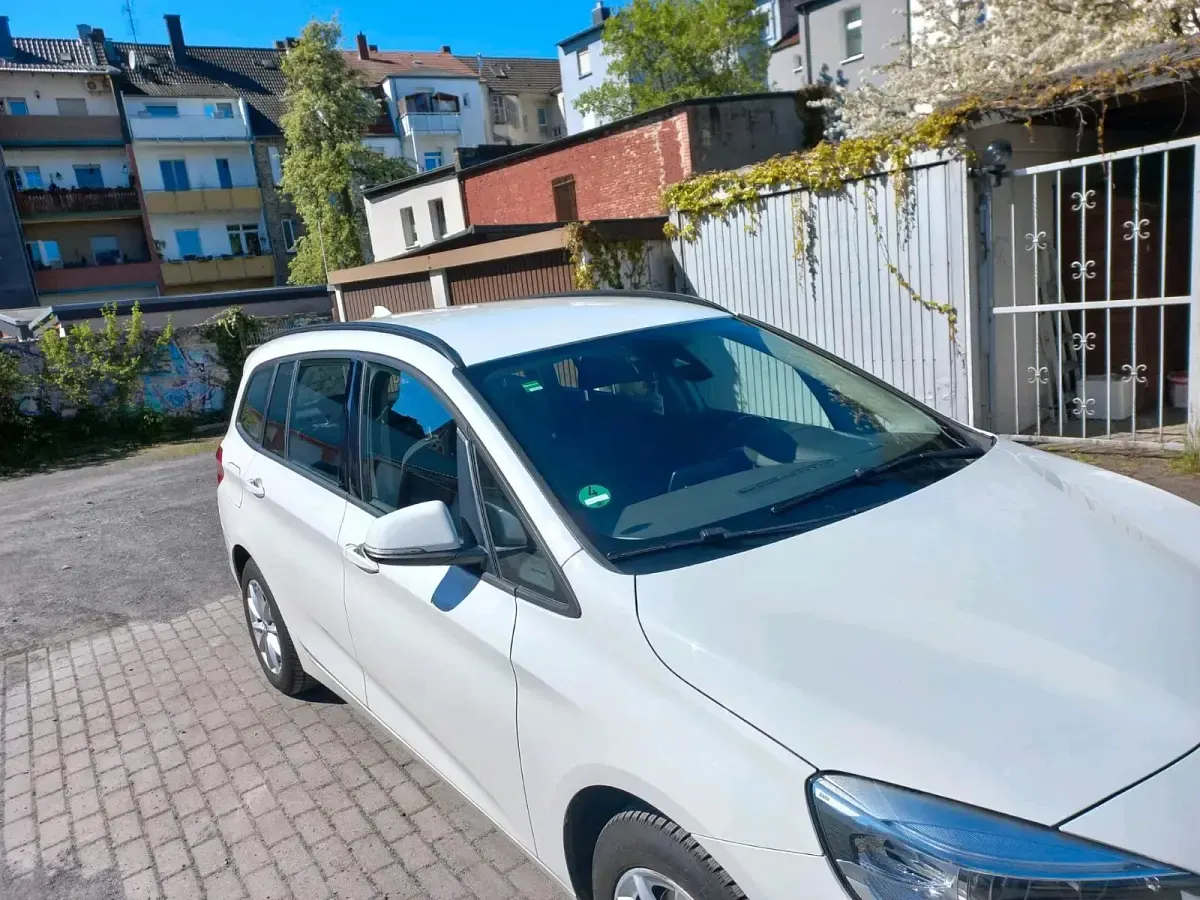 Gebraucht BMW 218 Gran Tourer 150 PS (110 kW) 2026 Weiß Van / Kleinbus