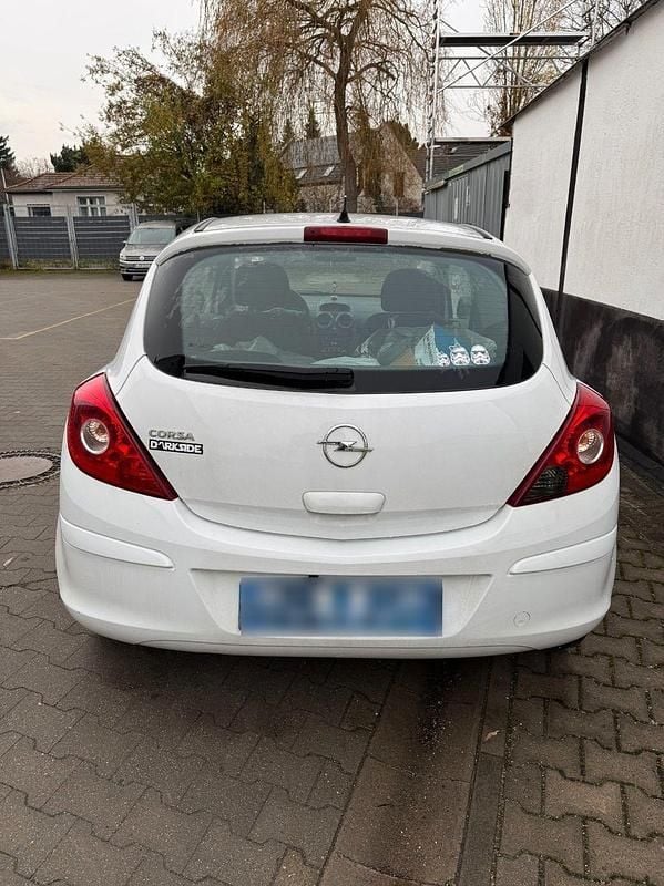 Second-hand Opel Corsa Selection 80 CP (58 kW) 2009 Alb Berlinǎ