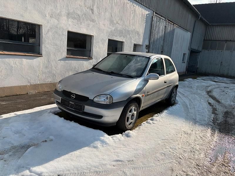 Silber Gebraucht 2000 Opel Corsa Kleinwagen | 400 € (Superpreis) - Bild 1/4