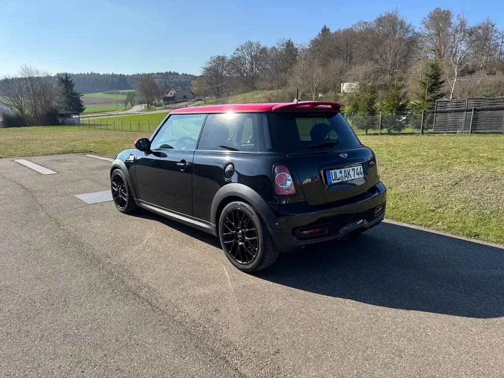 Occasion Mini John Cooper Works 211 ch (155 kW) 2011 Noir Citadine