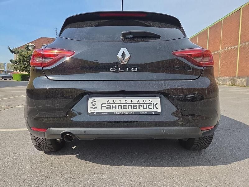 Usado Renault Clio V Experience 67 HP (49 kW) 2021 Preto Sedan