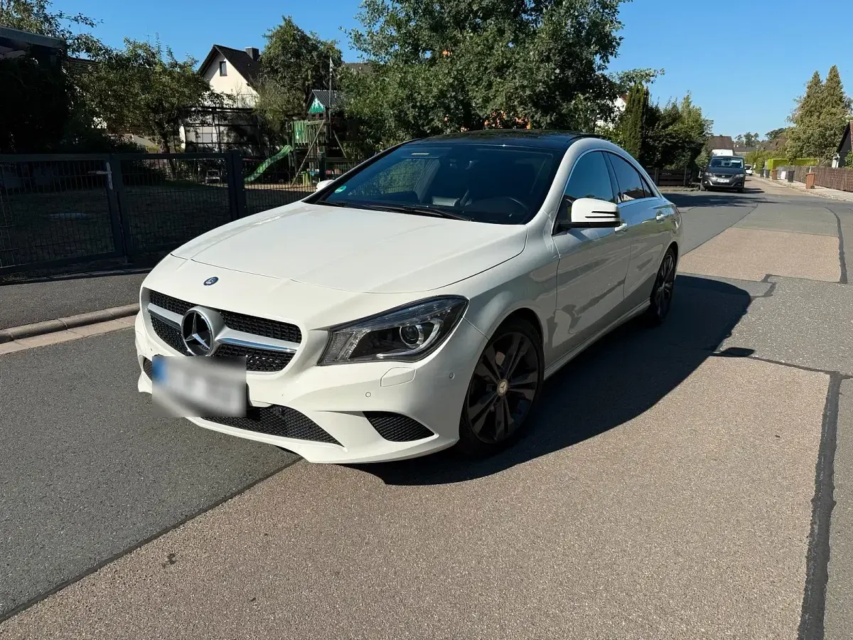 Gebraucht Mercedes CLA200 156 PS (114 kW) 2014 Weiß Coupé