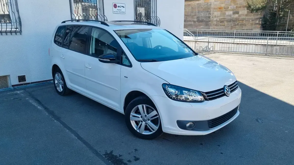 Gebraucht VW Touran Match 150 PS (110 kW) 2012 Weiß Van / Kleinbus