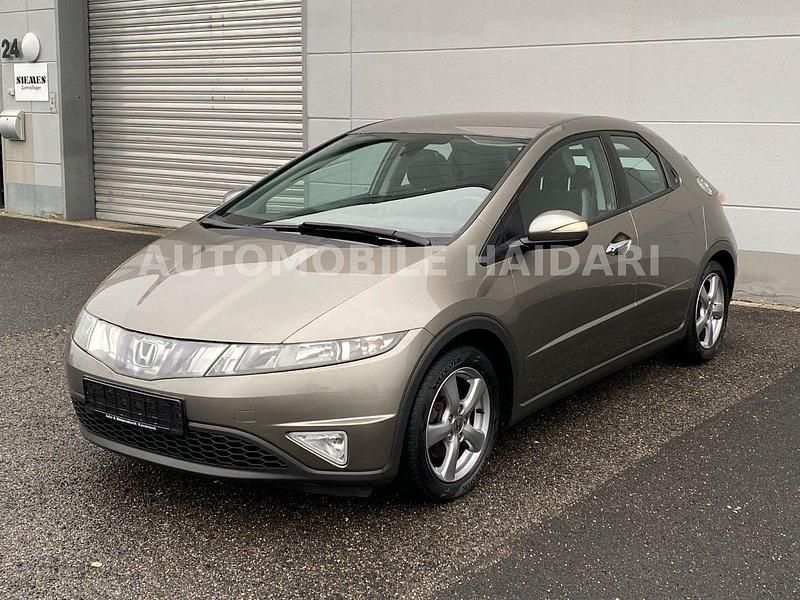 Grau Gebraucht 2006 Honda Civic Sport Limousine | 4.490 € - Bild 1/4