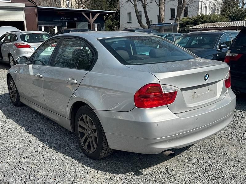 Gebraucht BMW 320 2006 Silber Limousine