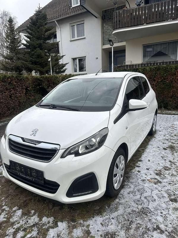 Gebraucht Peugeot 108 Active 69 PS (50 kW) 2015 Limousine