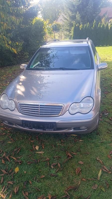 Silber Gebraucht 2002 Mercedes C180 Kombi | 850 € (Superpreis) - Bild 1/4