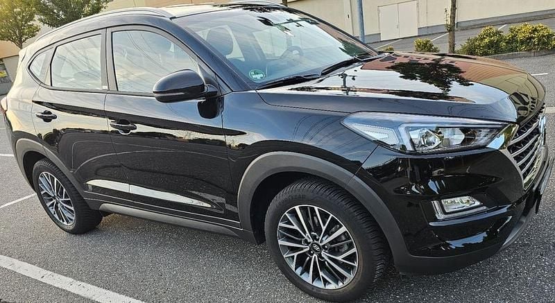 Schwarz Gebraucht 2020 Hyundai Tucson Advantage SUV | 19.800 € (Superpreis) - Bild 1/4
