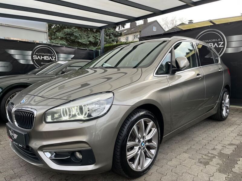 Platinsilber metallic Gebraucht 2015 BMW 220 Active Tourer Sport Line Van / Kleinbus | 14.800 € (Etwas zu teuer) - Bild 1/4
