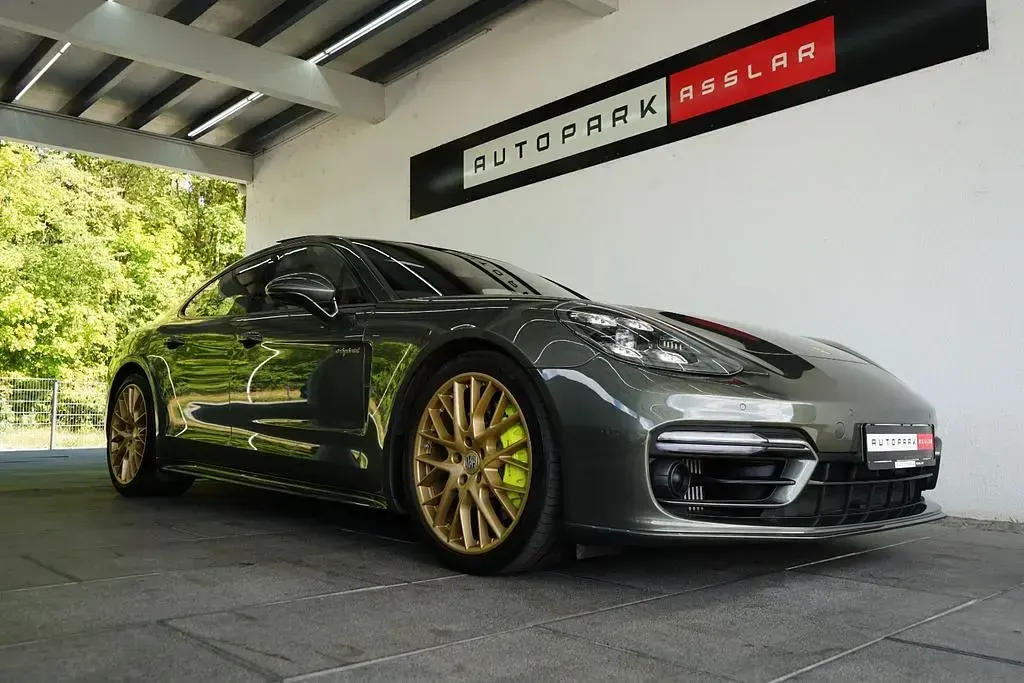 Gebraucht Porsche Panamera 4 E-Hybrid 462 PS (339 kW) 2021 Grün Kleinwagen