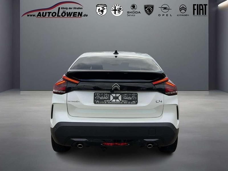 Gebraucht Citroën C4 PureTech 131 PS (96 kW) 2023 Perlmuttweiss/perlm Kleinwagen