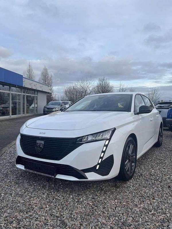 Gebraucht Peugeot 308 Active 131 PS (96 kW) 2022 Lack weiss/spiegel schwarz Limousine