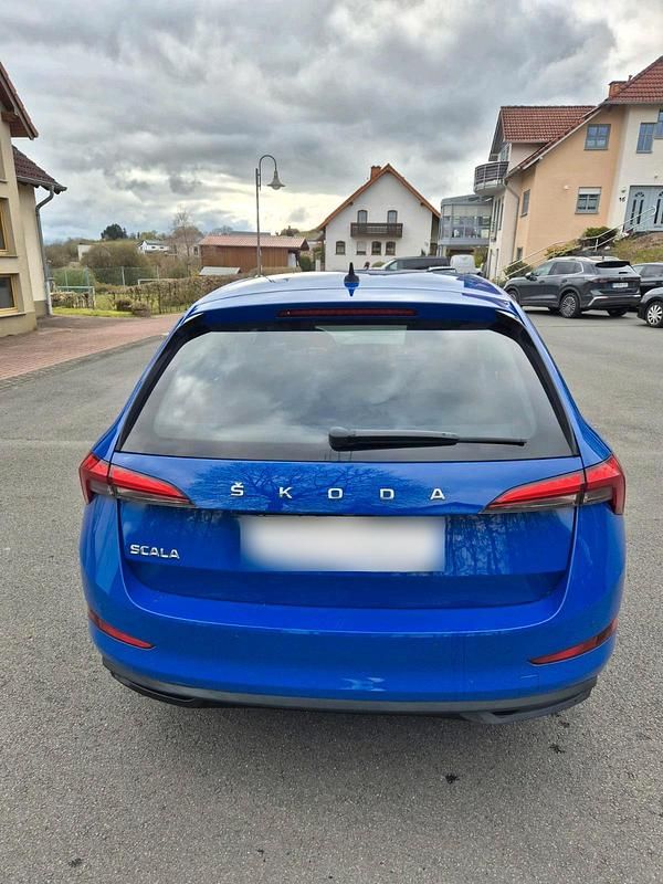 Gebraucht Skoda Scala 116 PS (85 kW) 2019 Blau Kleinwagen