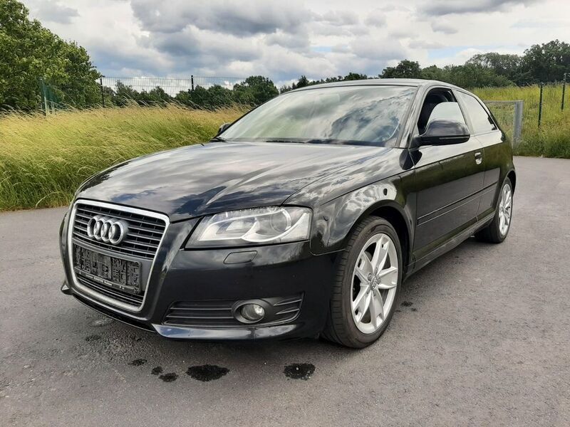 Schwarz Gebraucht 2009 Audi A3 Ambition Limousine | 3.690 € (Guter Preis) - Bild 1/4