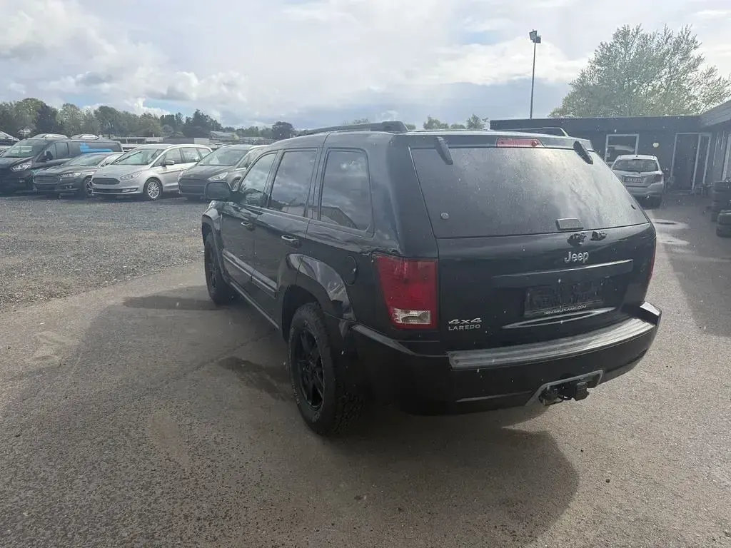 Gebraucht Jeep Grand Cherokee Laredo 231 PS (169 kW) 2008 Schwarz SUV
