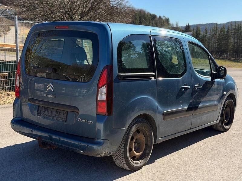 Gebraucht Citroën Berlingo SELECTION 98 PS (72 kW) 2013 Blau Van / Kleinbus