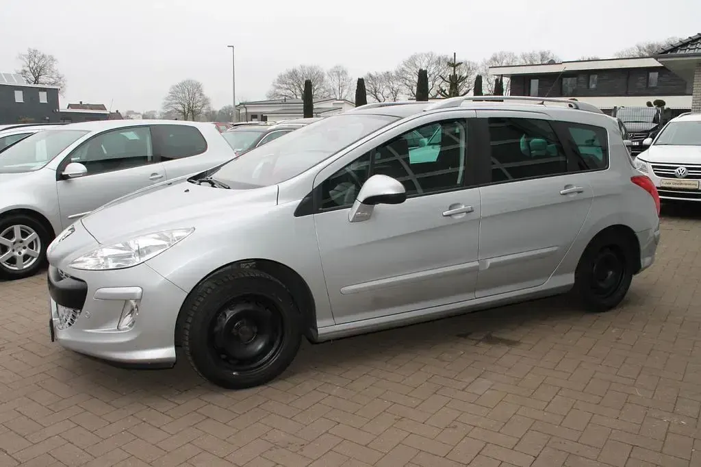Gebraucht Peugeot 308 SW Premium 120 PS (88 kW) 2010 Aluminiumgrau/metall Kombi
