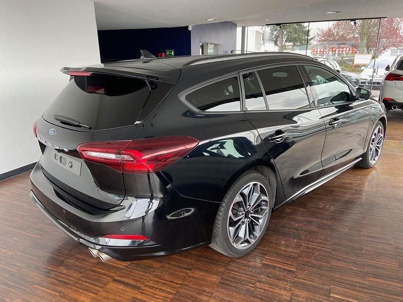 Gebraucht Ford Focus ST-Line X 155 PS (114 kW) 2025 Schwarz Limousine