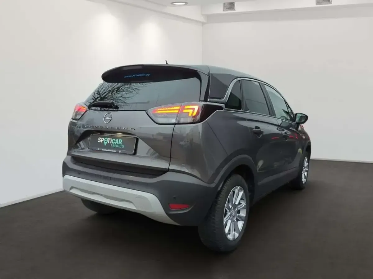 Gebraucht Opel Crossland X Elegance 131 PS (96 kW) 2022 Mondstein grau SUV