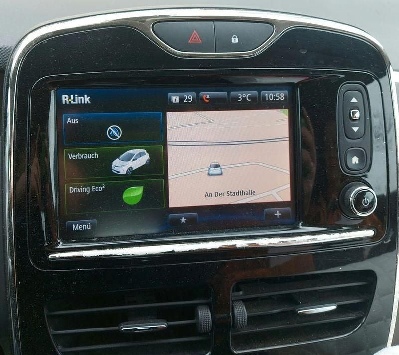 Weiß Gebraucht 2016 Renault Zoe Life Kleinwagen | 5.600 € (Fairer Preis) - Bild 1/4