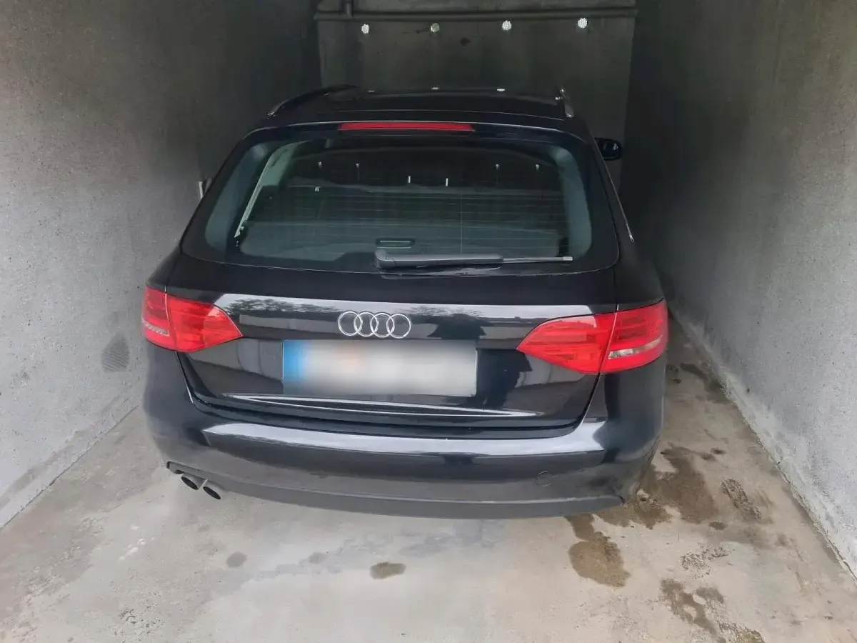 Gebraucht Audi A4 120 PS (88 kW) 2011 Schwarz Kombi