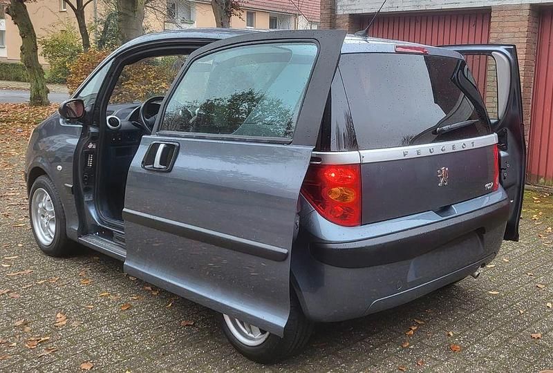 Gebraucht Peugeot 1007 88 PS (64 kW) 2006 Grau Van / Kleinbus