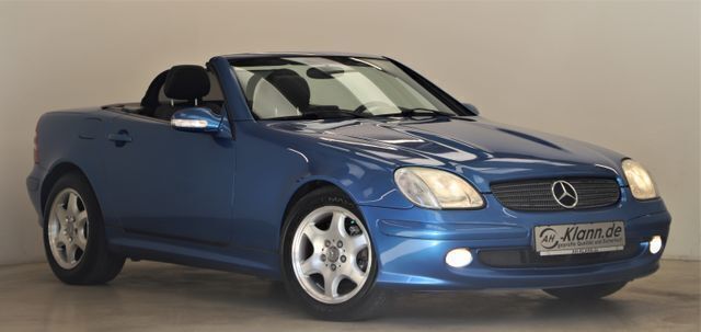Lazulithblau metallic Gebraucht 2001 Mercedes SLK200 Cabrio | 6.749 € (Fairer Preis) - Bild 1/4