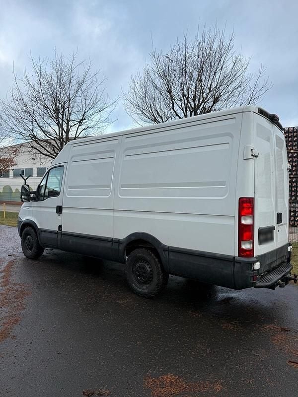 Gebraucht Iveco Daily 177 PS (130 kW) 2010 Weiß Van / Kleinbus