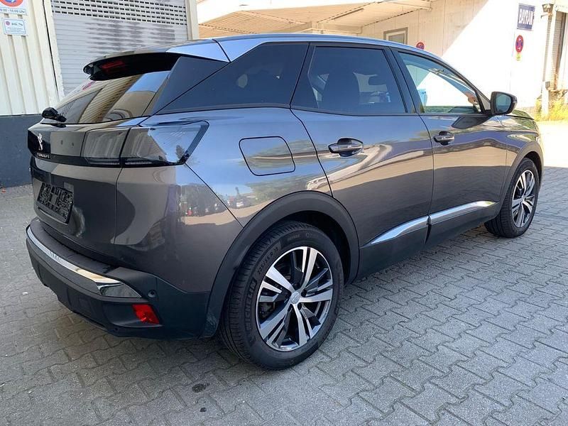 Gebraucht Peugeot 3008 Allure 131 PS (96 kW) 2022 Grau SUV