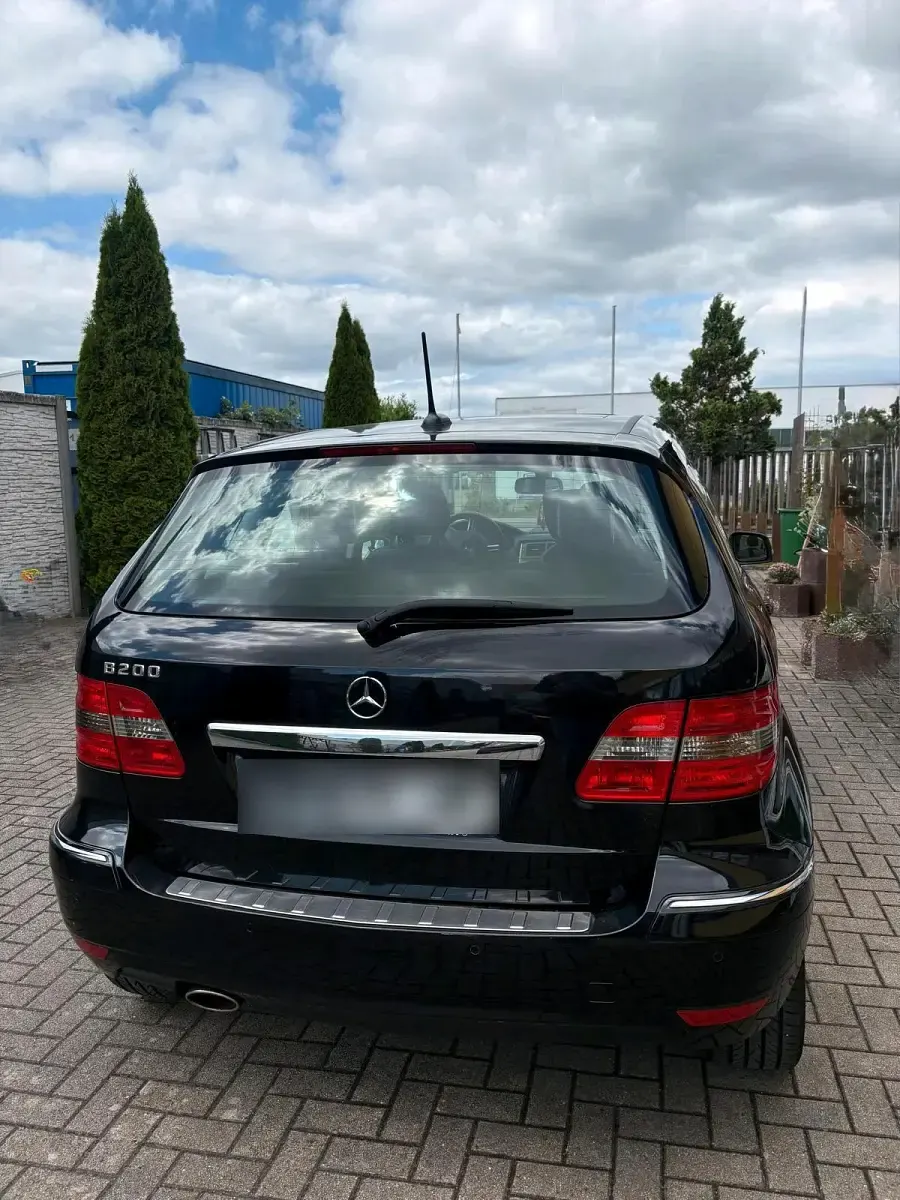 Gebraucht Mercedes B200 136 PS (100 kW) 2009 Schwarz Van / Kleinbus