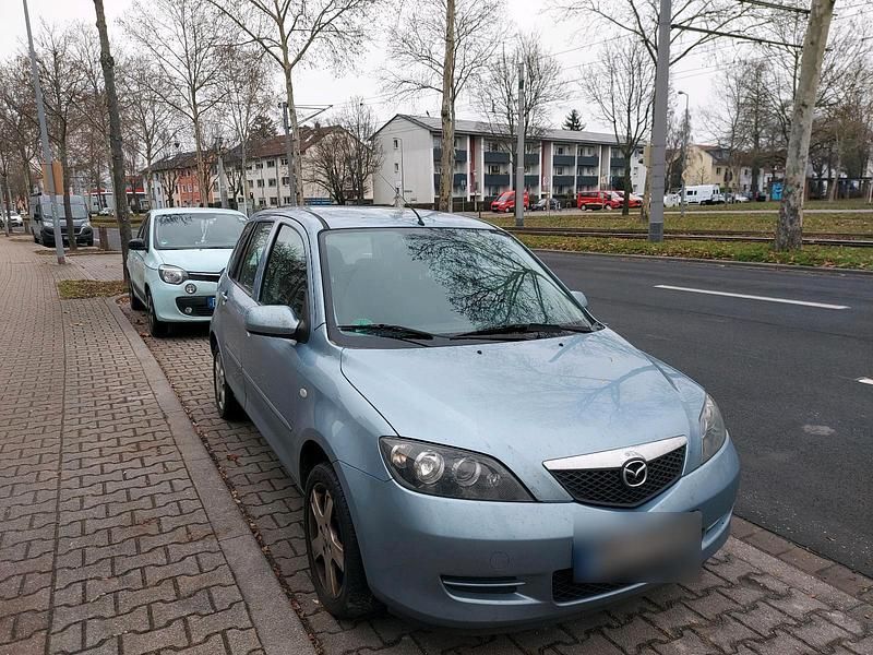 Gebraucht Mazda 2 80 PS (58 kW) 2006 Blau Kleinwagen