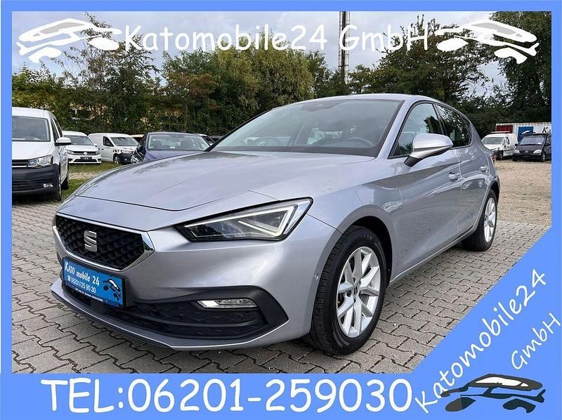 Silber Gebraucht 2022 Seat Leon Style Limousine | 13.950 € (Fairer Preis) - Bild 1/4