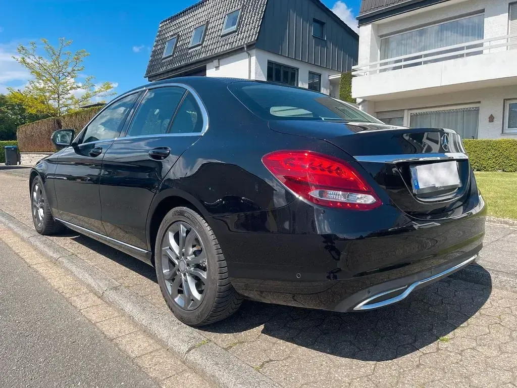 Gebraucht Mercedes C200 184 PS (135 kW) 2016 Schwarz Limousine